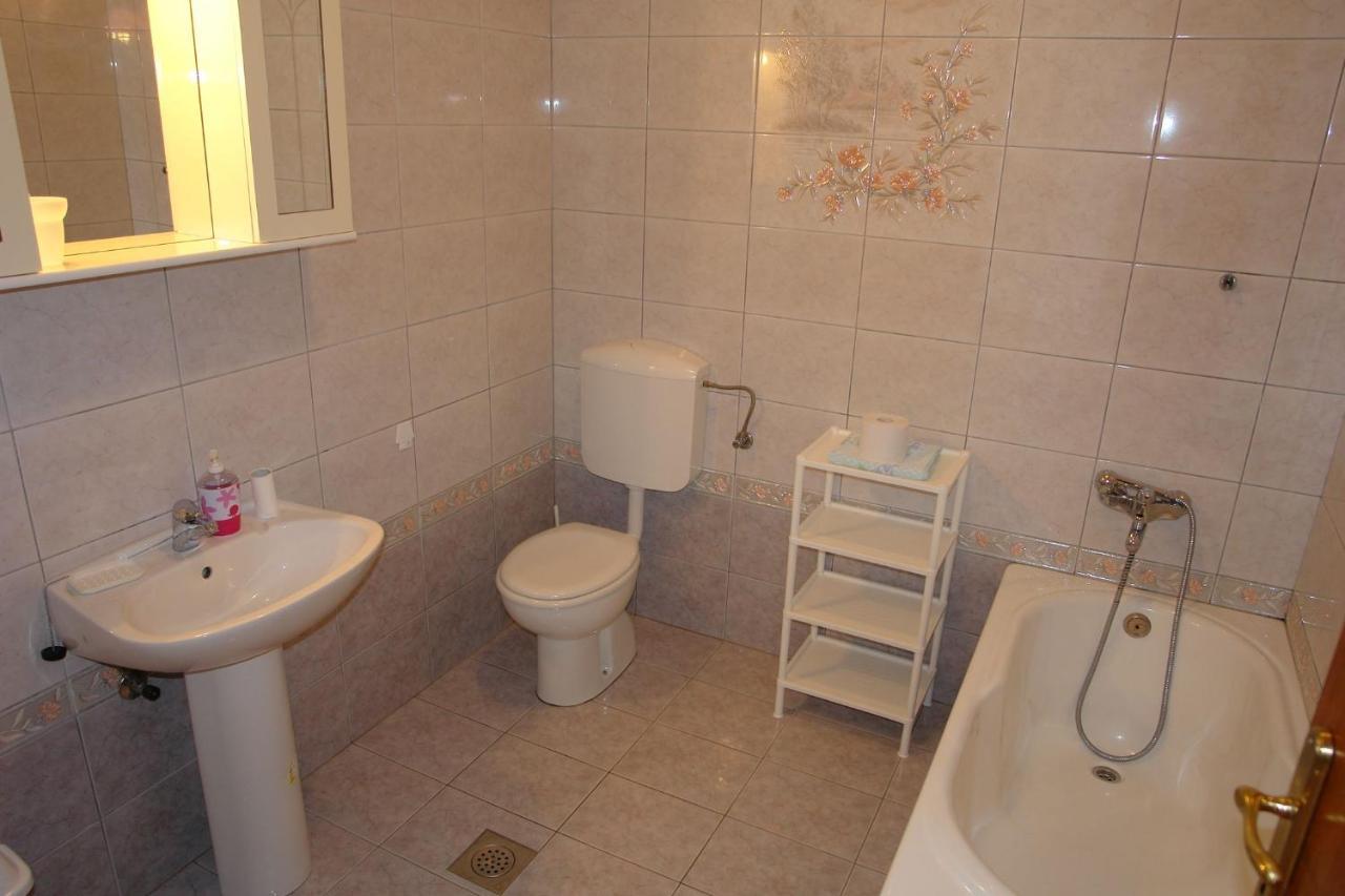 Apartments Nikolina Нови Винодолски Екстериор снимка