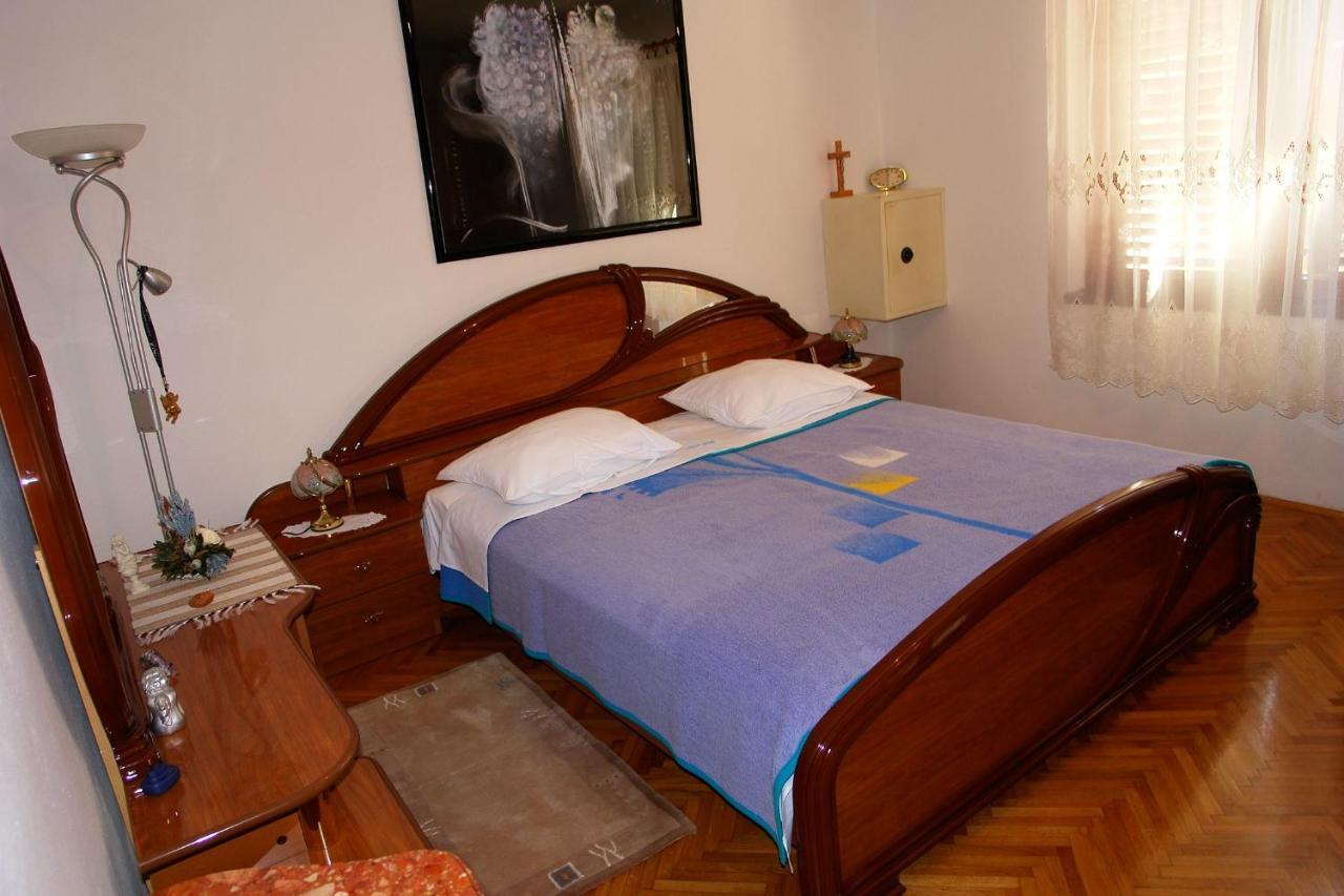 Apartments Nikolina Нови Винодолски Екстериор снимка