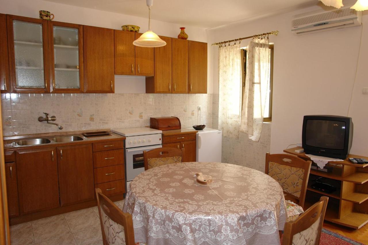 Apartments Nikolina Нови Винодолски Екстериор снимка