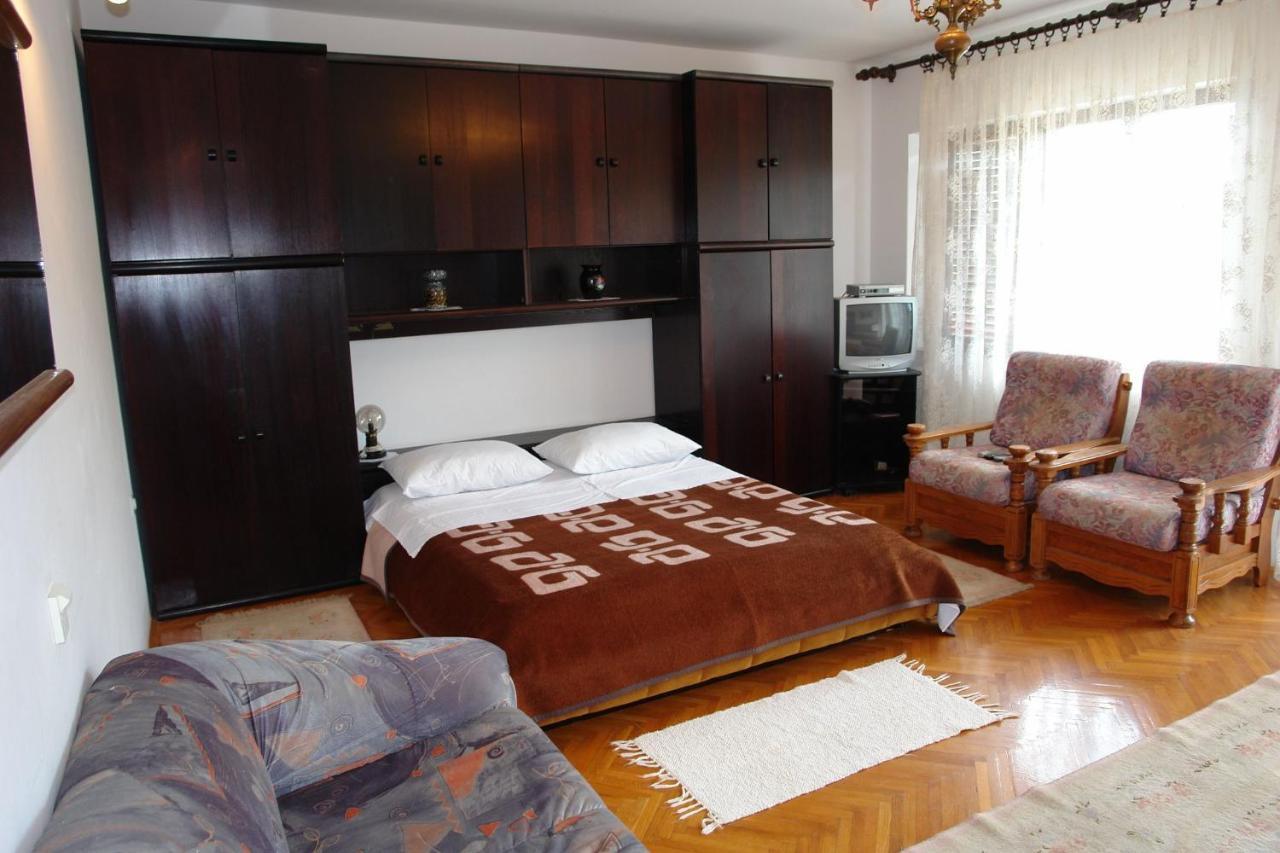 Apartments Nikolina Нови Винодолски Екстериор снимка