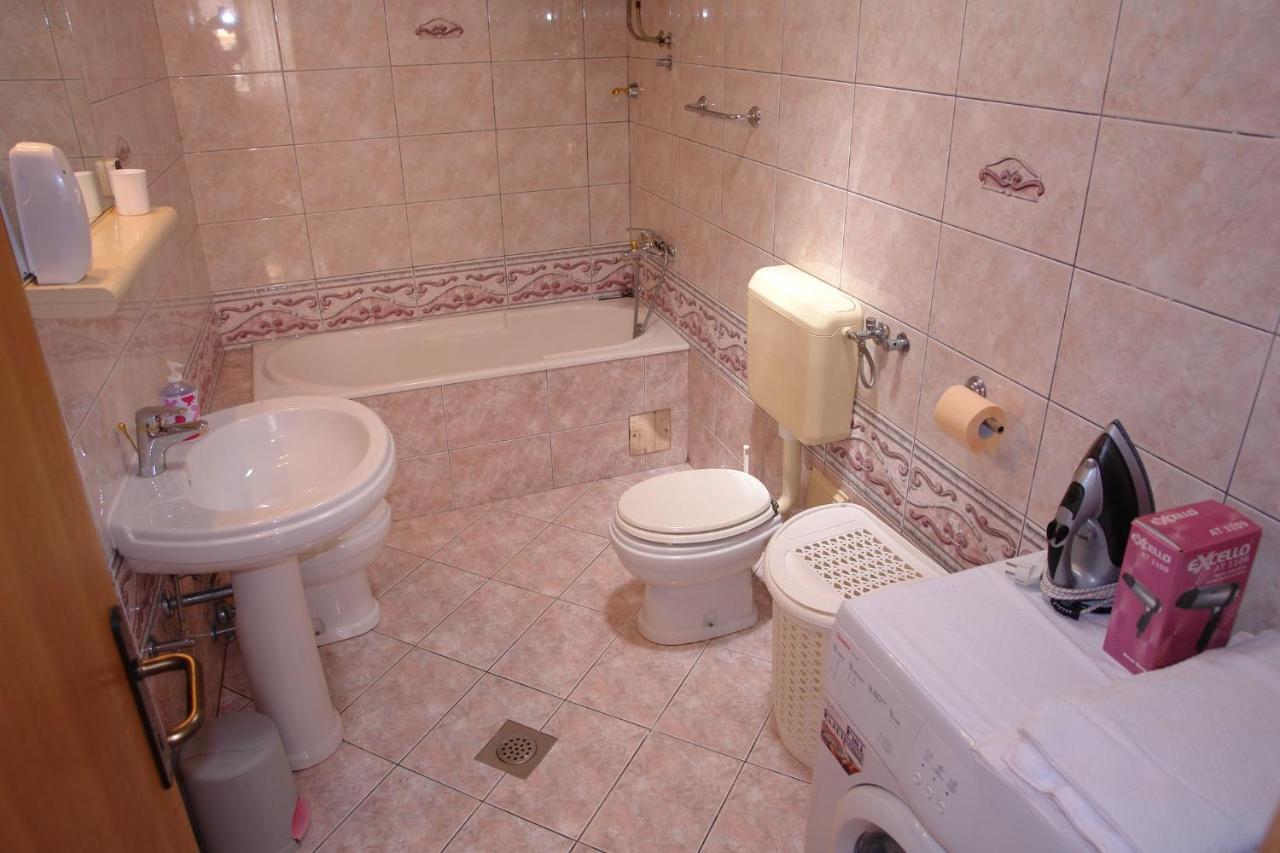 Apartments Nikolina Нови Винодолски Екстериор снимка