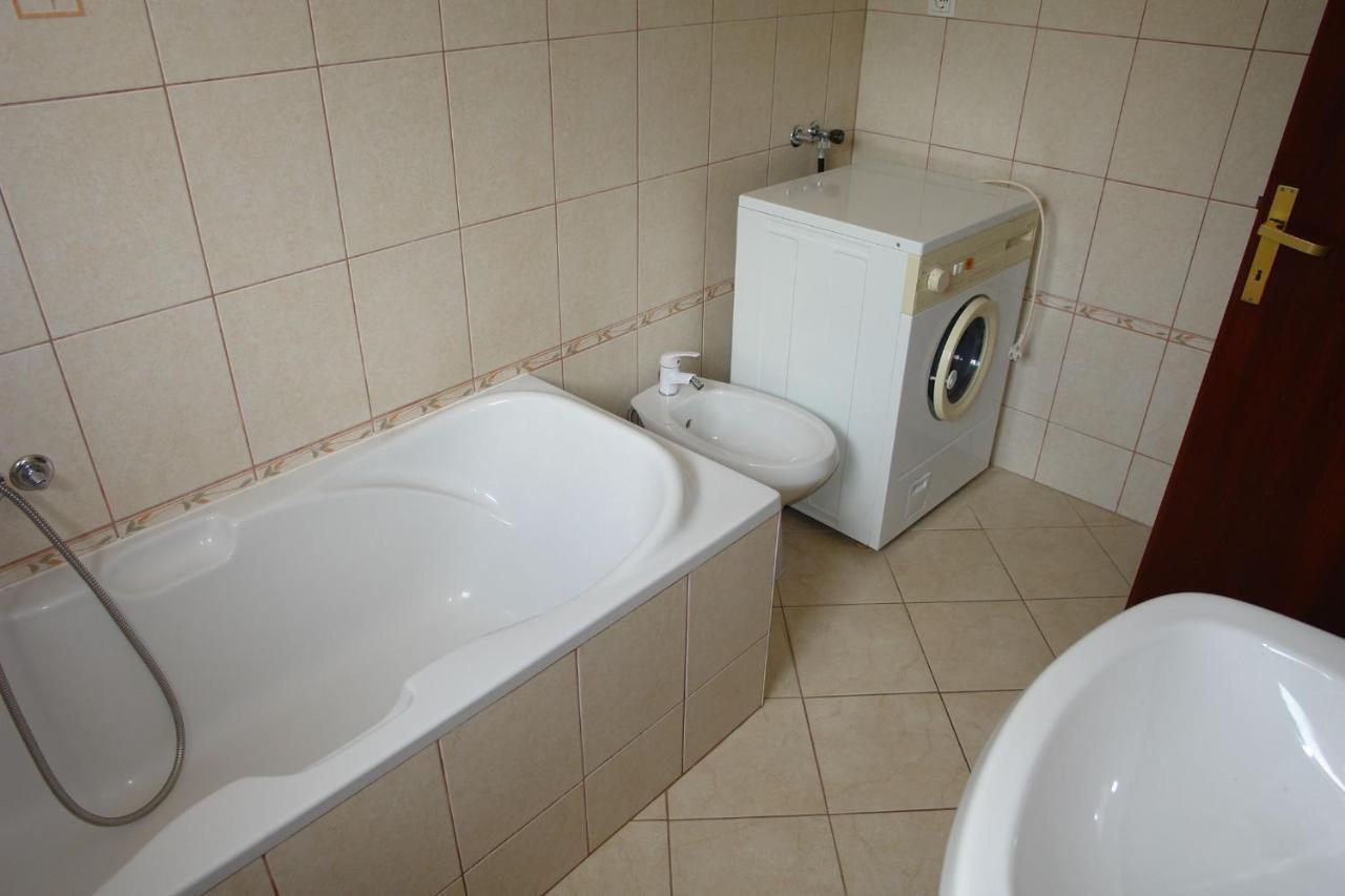 Apartments Nikolina Нови Винодолски Екстериор снимка