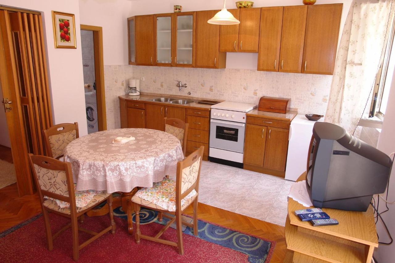 Apartments Nikolina Нови Винодолски Екстериор снимка