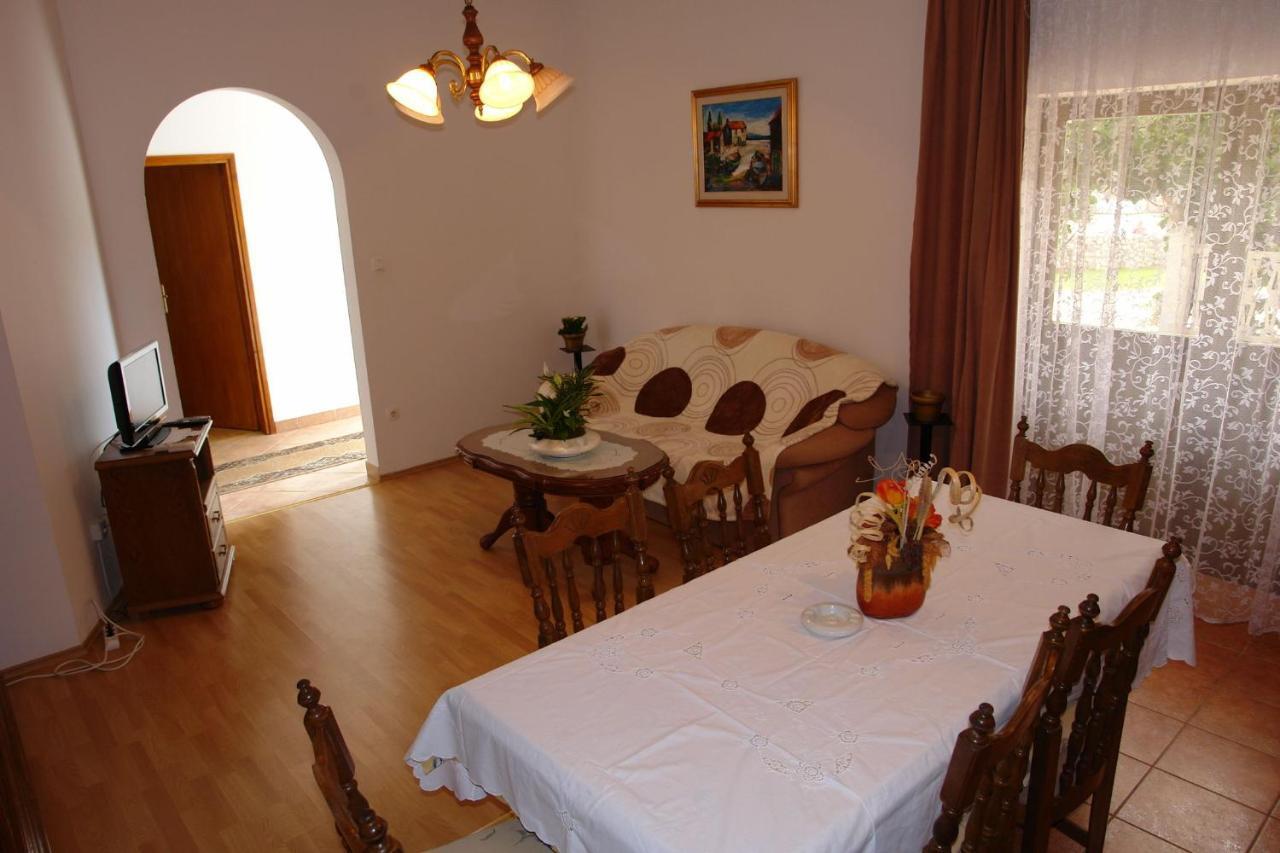 Apartments Nikolina Нови Винодолски Екстериор снимка